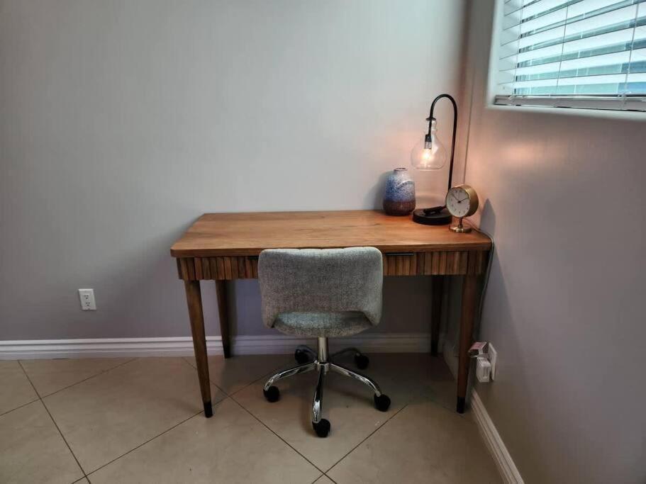 Spacious 1 Bed Adu In Encino, Away From Hébergement de vacances Los Angeles