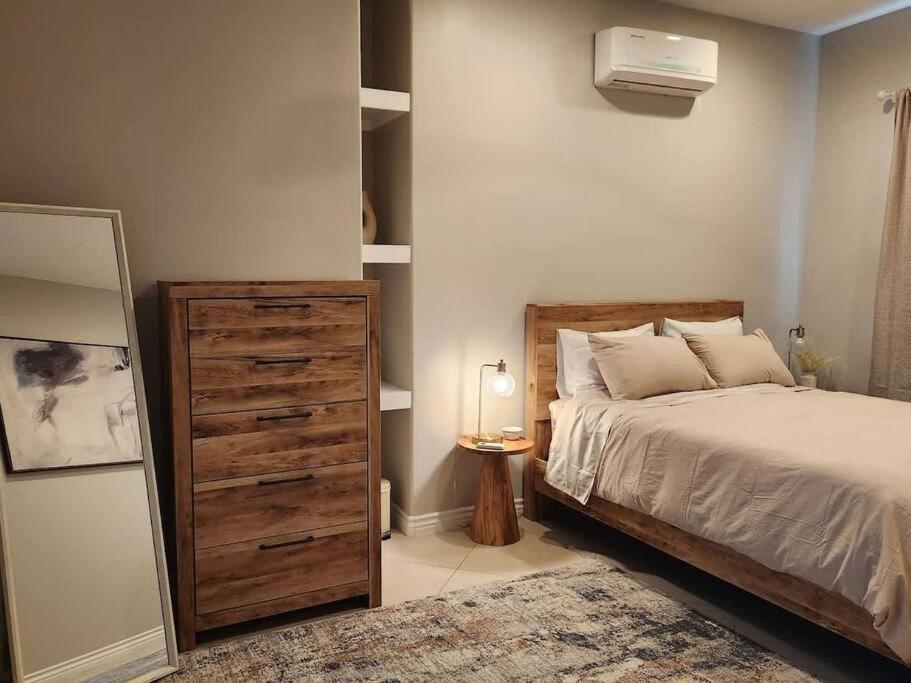 Hébergement de vacances Spacious 1 Bed Adu In Encino, Away From
