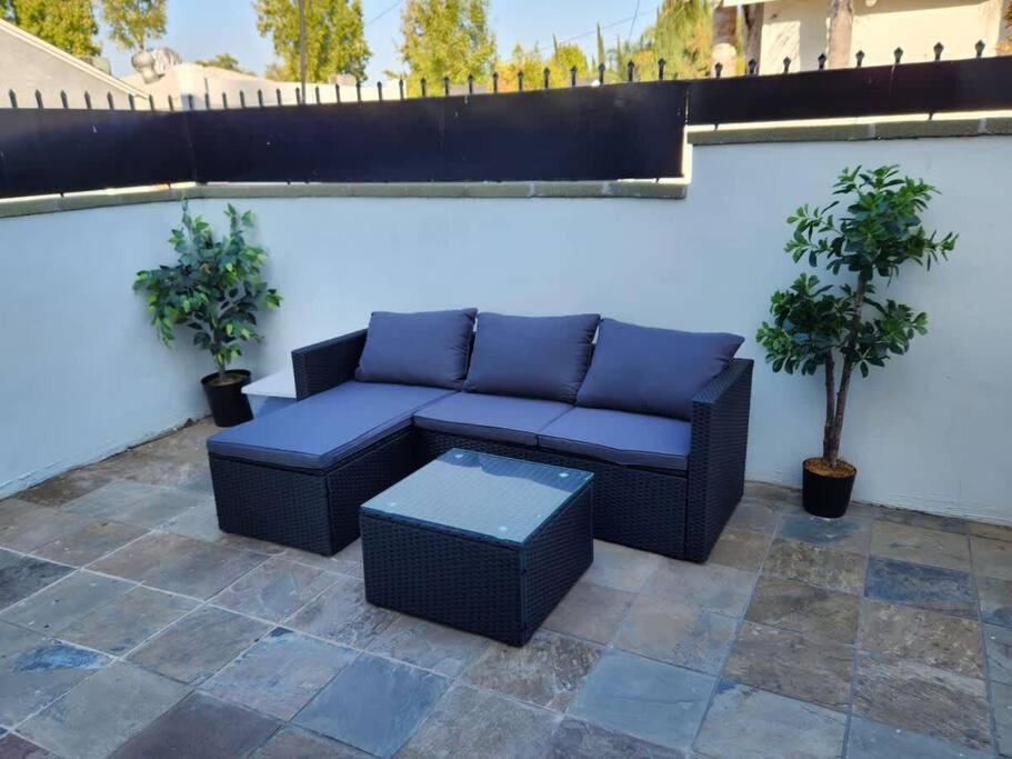 Spacious 1 Bed Adu In Encino, Away From Hébergement de vacances *