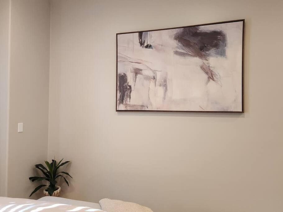 Spacious 1 Bed Adu In Encino, Away From Hébergement de vacances Los Angeles