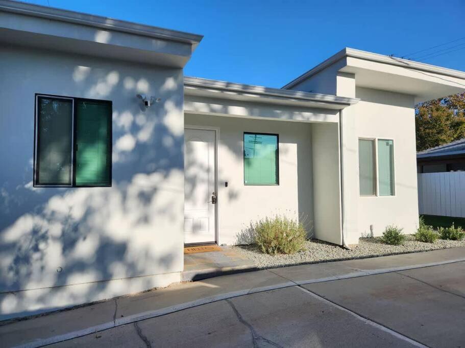 Spacious 1 Bed Adu In Encino, Away From Hébergement de vacances